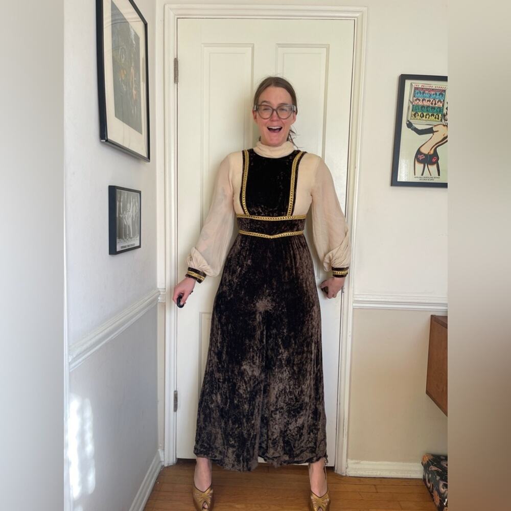 70s Vintage Brown Velvet Jumpsuit - Picture 2 of 12